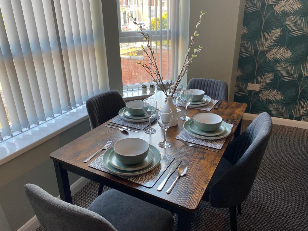 Blackpool Sleepover Apartment 1 Free Parking Sleeps 6 Ngoại thất bức ảnh